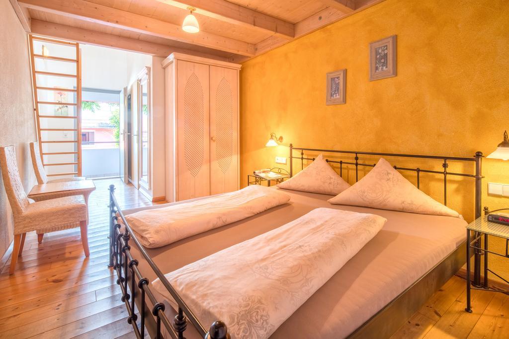 Arndt Hotel Garni Rust Buitenkant foto